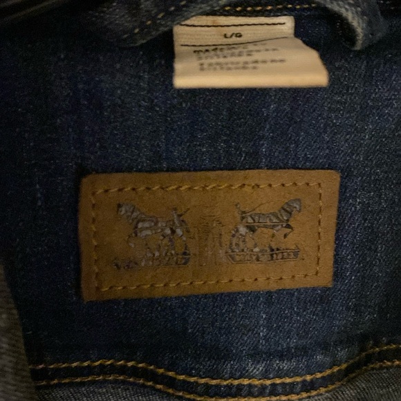 Levi’s denim trucker jacket size Large gently worn - Picture 2 of 9